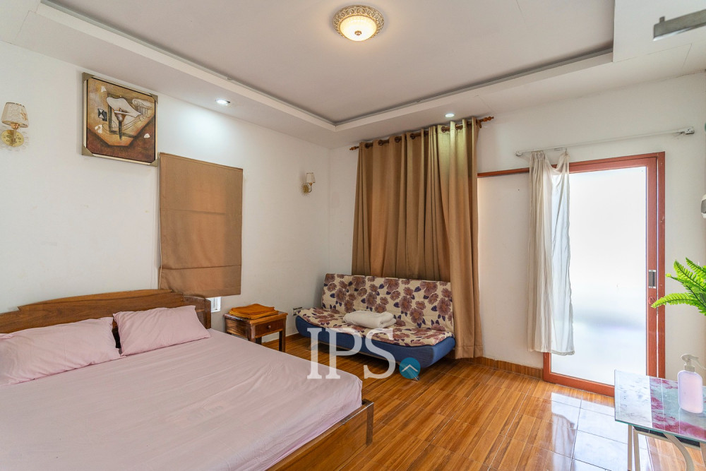 8 Bedroom Compound-House For Rent - Svay Dangkum, Siem Reap - Image 4