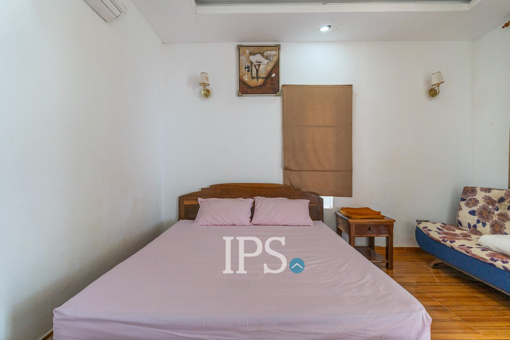8 Bedroom Compound-House For Rent - Svay Dangkum, Siem Reap - Image 3