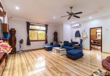 5 Bedroom Villa For Rent - Svay Dangkum, Siem Reap thumbnail