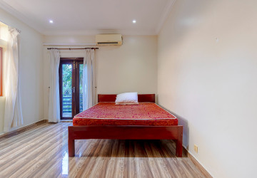 5 Bedroom Villa For Rent - Svay Dangkum, Siem Reap thumbnail
