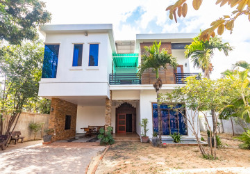 6 Bedroom Villa For Rent - Svay Dangkum, Siem Reap thumbnail