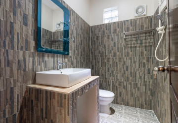 6 Bedroom Villa For Rent - Svay Dangkum, Siem Reap thumbnail