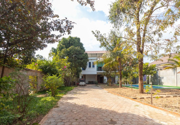 6 Bedroom Villa For Rent - Svay Dangkum, Siem Reap thumbnail