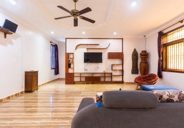 6 Bedroom Villa For Rent - Svay Dangkum, Siem Reap thumbnail