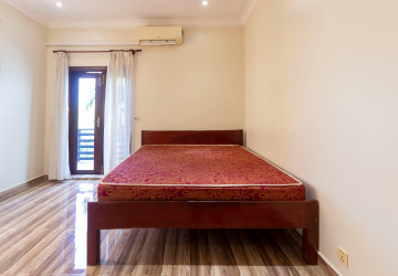 6 Bedroom Villa For Rent - Svay Dangkum, Siem Reap thumbnail