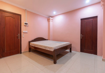 6 Bedroom Villa For Rent - Svay Dangkum, Siem Reap thumbnail