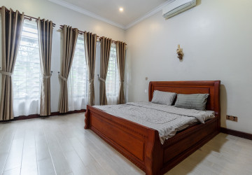 3 Bedroom Villa For Rent - Svay Dangkum, Siem Reap thumbnail