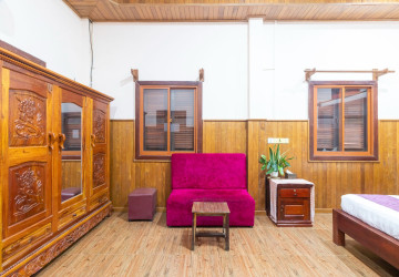 1 Bedroom Wooden House For Rent - Svay Dangkum, Siem Reap thumbnail