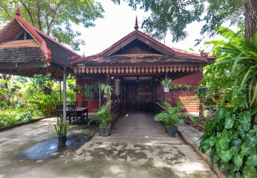 1 Bedroom Wooden House For Rent - Svay Dangkum, Siem Reap thumbnail