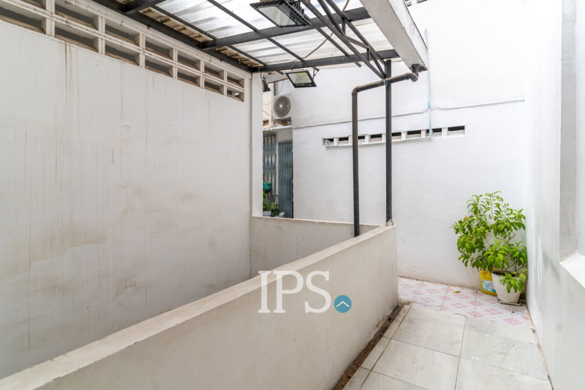 Renovated Dulex 2 Bedroom Apartment For Rent - Sangkat Mittapheap, Phnom Penh