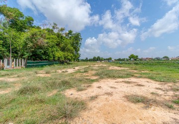 1,600 Sqm Land For Sale - Svay Dangkum, Siem Reap thumbnail