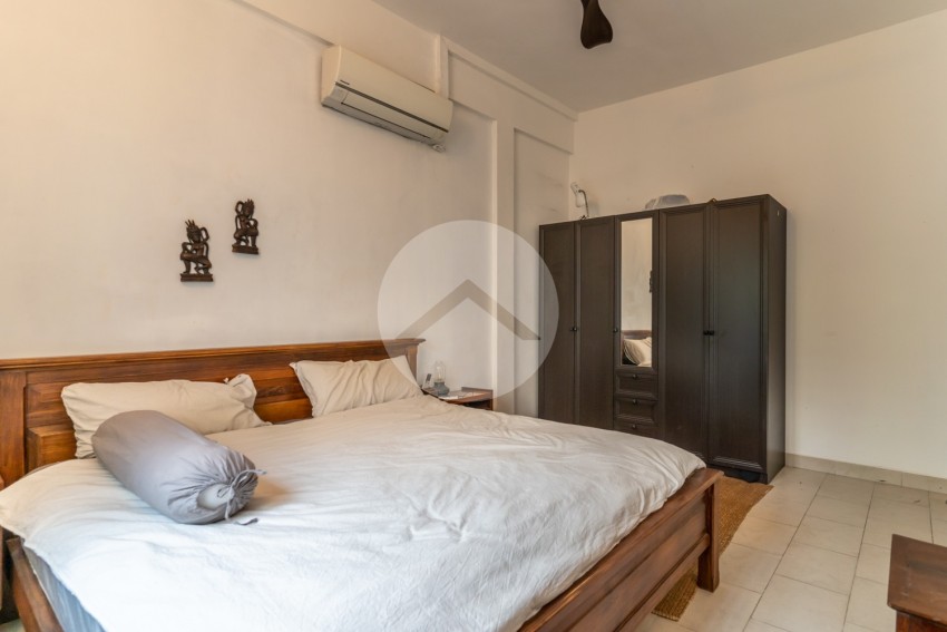 1 Bedroom Renovated Apartment For Sale - Royal Palace, Chey Chumneah, Phnom Penh