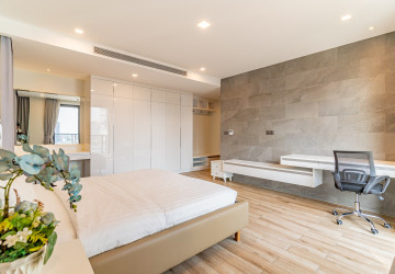 2 Bedroom Serviced Apartment For Rent - BKK1, Phnom Penh thumbnail