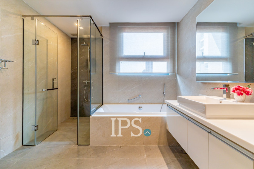 2 Bedroom Serviced Apartment For Rent - BKK1, Phnom Penh