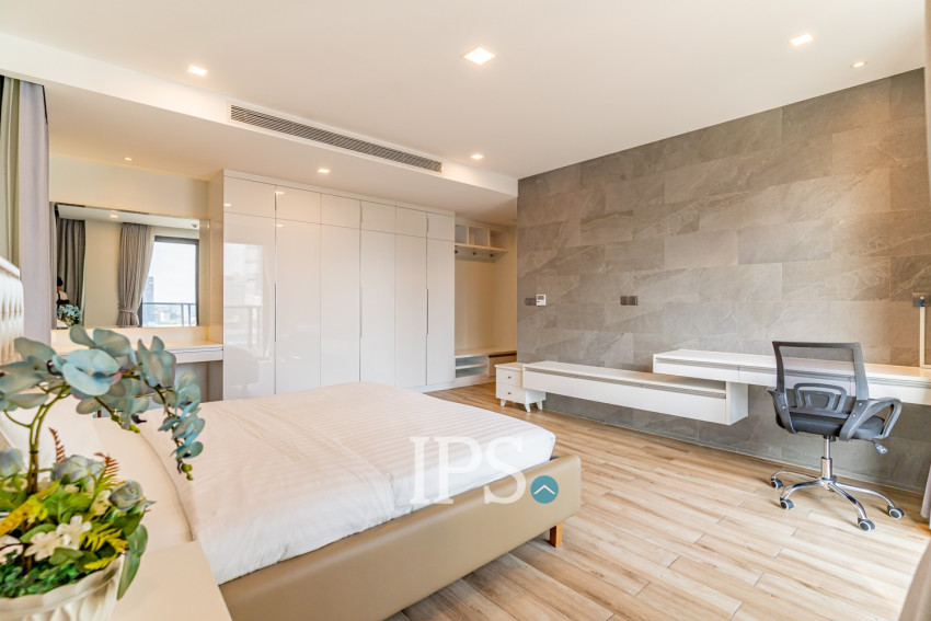 2 Bedroom Serviced Apartment For Rent - BKK1, Phnom Penh