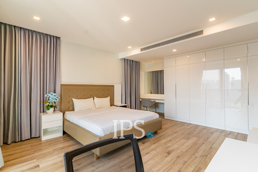 2 Bedroom Serviced Apartment For Rent - BKK1, Phnom Penh