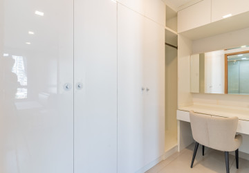 3 Bedroom Serviced Apartment For Rent - BKK1, Phnom Penh thumbnail