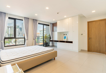 3 Bedroom Serviced Apartment For Rent - BKK1, Phnom Penh thumbnail