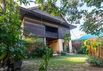 3 Bedroom Wooden House For Rent - Slor Kram, Siem Reap thumbnail