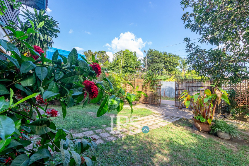 3 Bedroom Wooden House For Rent - Slor Kram, Siem Reap