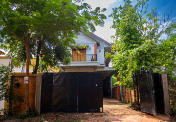 3 Bedroom Villa For Rent - Svay Dangkum, Siem Reap thumbnail