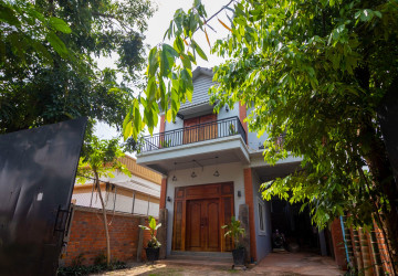 3 Bedroom Villa For Rent - Svay Dangkum, Siem Reap thumbnail