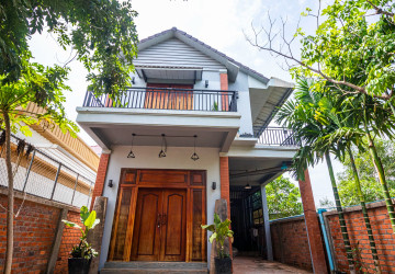 3 Bedroom Villa For Rent - Svay Dangkum, Siem Reap thumbnail