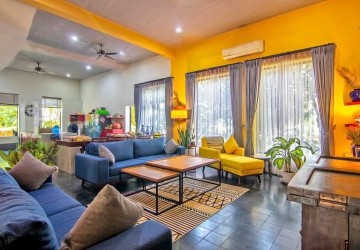 7 Bedroom Luxury Villa with Guest Apartments For Sale - Sangkat Siem Reap, Siem Reap thumbnail