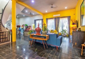 7 Bedroom Luxury Villa with Guest Apartments For Sale - Sangkat Siem Reap, Siem Reap thumbnail