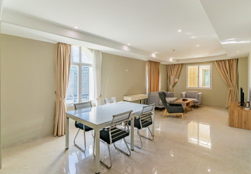 2 Bedroom Serviced Apartment For Rent - Tonle Bassac, Phnom Penh thumbnail