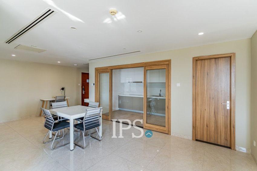 2 Bedroom Apartment For Rent - Tonle Bassac, Phnom Penh