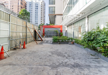 958 Sqm Commercial Building For Rent - BKK1, Phnom Penh thumbnail