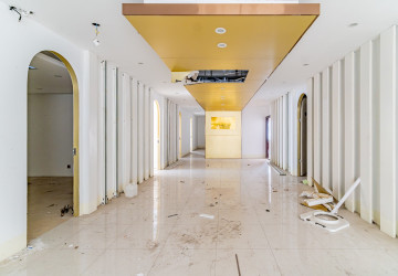 958 Sqm Commercial Building For Rent - BKK1, Phnom Penh thumbnail
