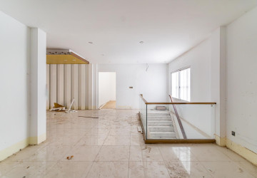 958 Sqm Commercial Building For Rent - BKK1, Phnom Penh thumbnail