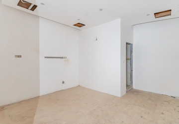 958 Sqm Commercial Building For Rent - BKK1, Phnom Penh thumbnail