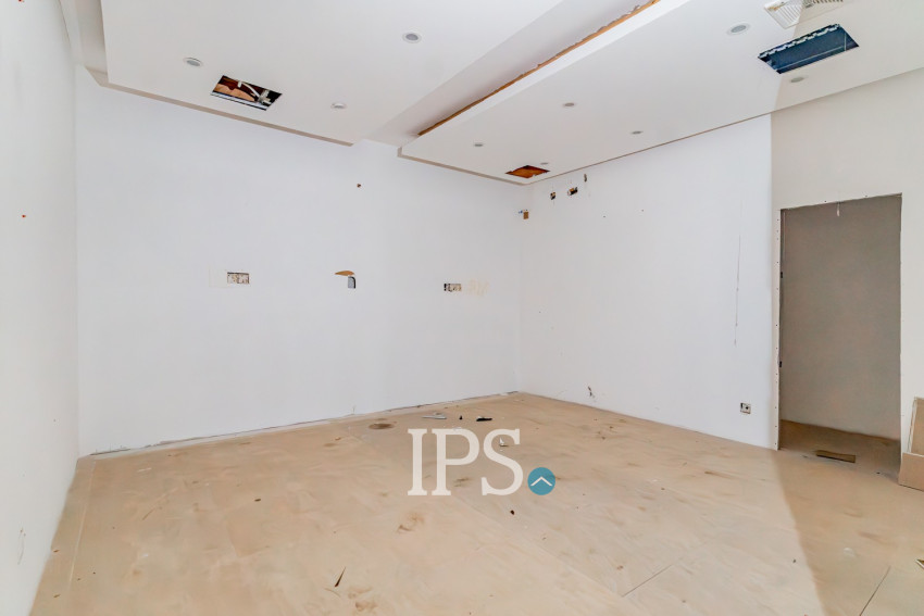 958 Sqm Commercial Building For Rent - BKK1, Phnom Penh