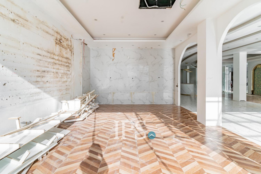 958 Sqm Commercial Building For Rent - BKK1, Phnom Penh