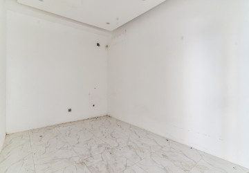 958 Sqm Commercial Building For Rent - BKK1, Phnom Penh thumbnail