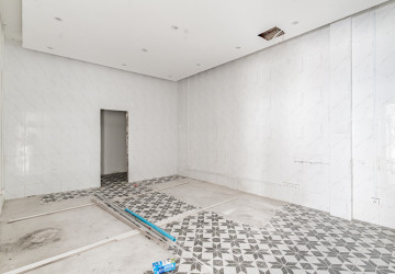 958 Sqm Commercial Building For Rent - BKK1, Phnom Penh thumbnail