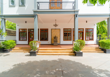 21 Bedroom Hotel For Rent - Svay Dangkum, Siem Reap thumbnail