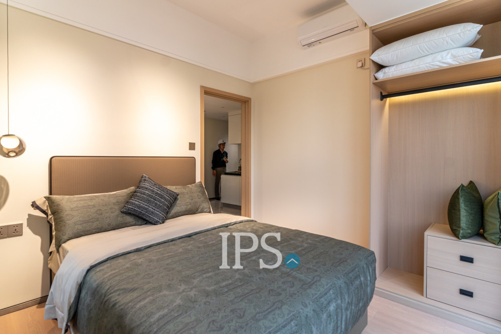 2 Bedroom Condo For Sale - Le Conde, BKK1, Phnom Penh - Image 11