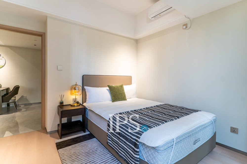 2 Bedroom Condo For Sale - Le Conde, BKK1, Phnom Penh - Image 8
