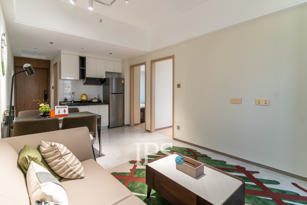 2 Bedroom Condo For Sale - Le Conde, BKK1, Phnom Penh