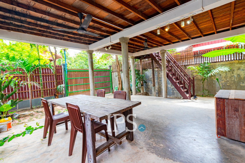 2 Bedroom Wooden House For Rent - Slor Kram, Siem Reap