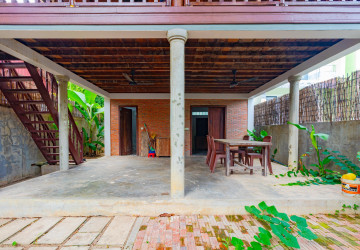 2 Bedroom Wooden House For Rent - Slor Kram, Siem Reap thumbnail