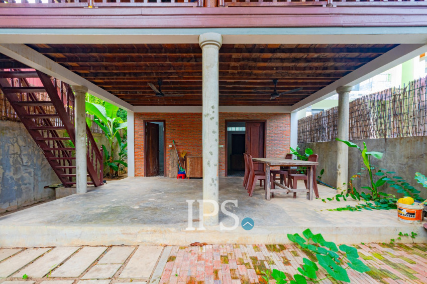 2 Bedroom Wooden House For Rent - Slor Kram, Siem Reap