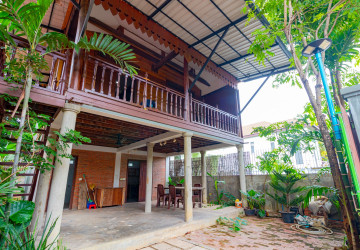 2 Bedroom Wooden House For Rent - Slor Kram, Siem Reap thumbnail