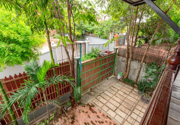 2 Bedroom Wooden House For Rent - Slor Kram, Siem Reap thumbnail