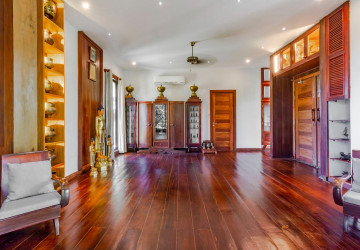 3 Bedroom Villa For Sale - Kandaek, Prasat Bakong, Siem Reap thumbnail