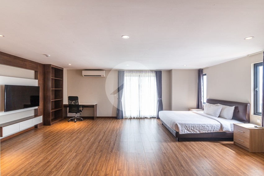 3 Bedroom Serviced Apartment For Rent - Beoung Raing, Phnom Penh